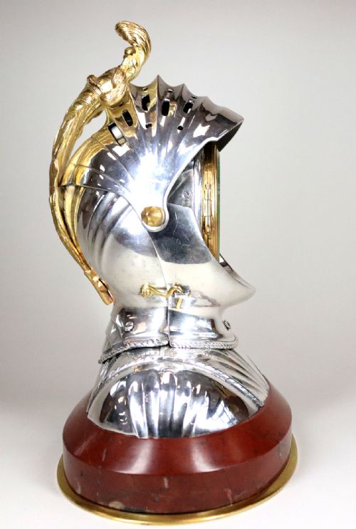 GUILMET NOVELTY DESK TIMEPIECE IN THE SHAPE OF A KNIGHTS HELMET - ADDITIONAL PHOTO 4