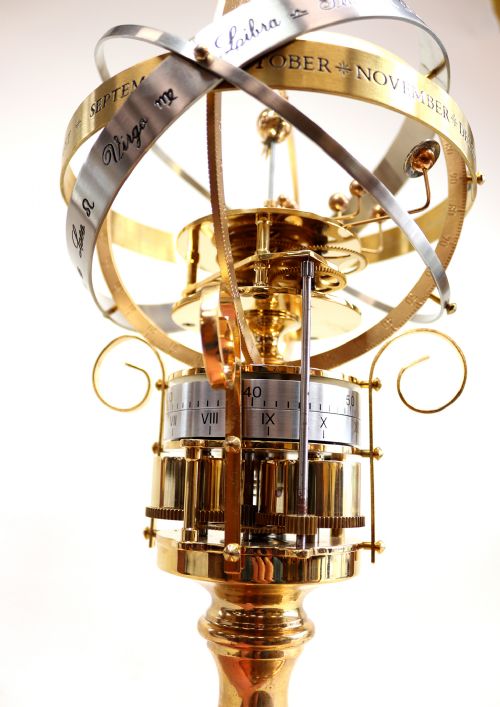 LIMITED EDITION MIDCENTURY ORRERY CLOCK BY DEVON CLOCKS - ADDITIONAL PHOTO 9