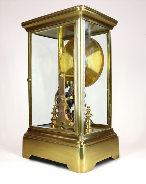 A EUREKA FOUR GLASS ELECTRIC MANTEL CLOCK - ADDITIONAL PHOTO 4