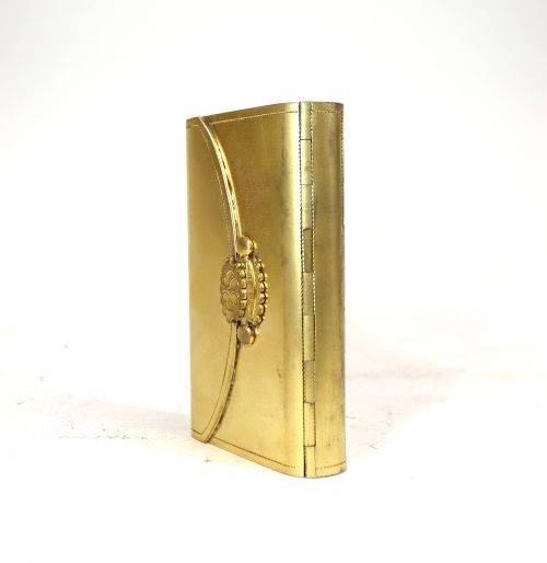 A VERY UNUSUAL TRAVEL CLOCK IN THE SHAPE OF A PRAYER BOOK - ADDITIONAL PHOTO 2