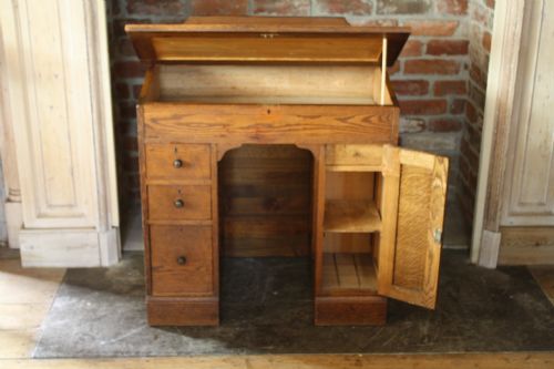 VICTORIAN OAK CHIDS DESK - ADDITIONAL PHOTO 1