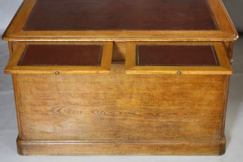 VICTORIAN GOLDEN OAK PARTNERS DESK - ADDITIONAL PHOTO 2