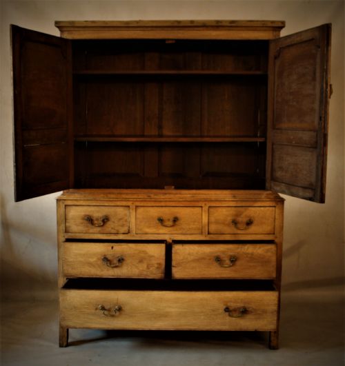 BLEACHED OAK PANELLED CUPBOARD - ADDITIONAL PHOTO 1