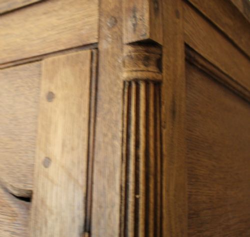 BLEACHED OAK PANELLED CUPBOARD - ADDITIONAL PHOTO 3