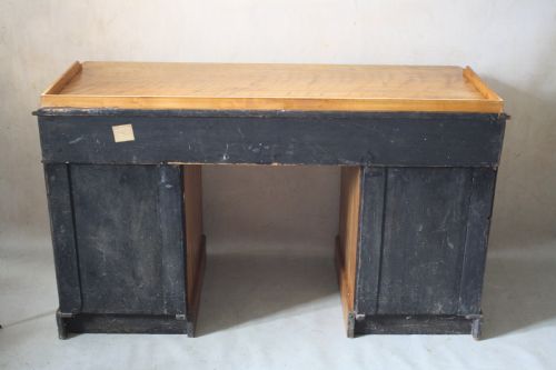 CAMPAIGN STYLE PEDESTAL DESK - ADDITIONAL PHOTO 2