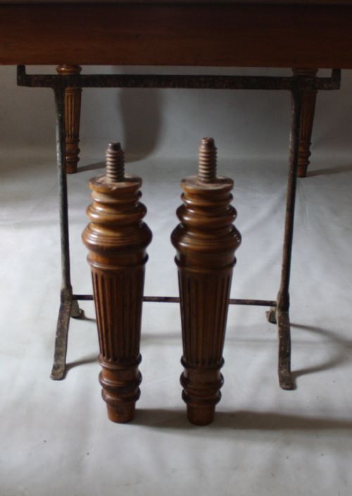 VICTORIAN MAHOGANY LIBRARY TABLE - ADDITIONAL PHOTO 3