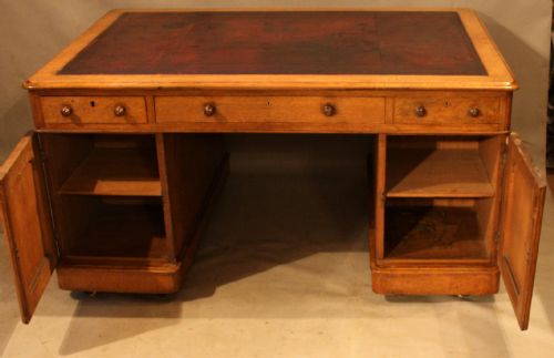 VICTORIAN OAK PARTNERS DESK - ADDITIONAL PHOTO 2