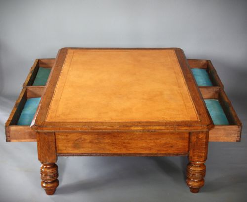 GOLDEN OAK COFFEE TABLE - ADDITIONAL PHOTO 1