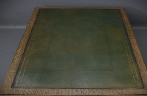 VERY LARGE PALE OAK COFFEELOW TABLE - ADDITIONAL PHOTO 4