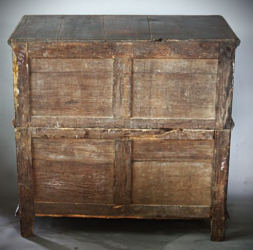 A LATE 17TH CENTURY OAK CHEST OF DRAWERS CIRCA 1680 - ADDITIONAL PHOTO 5