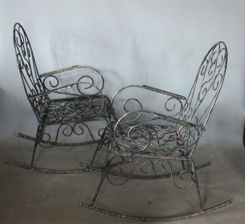A PAIR OF WROUGHT IRON GARDEN ROCKING CHAIRS - ADDITIONAL PHOTO 1