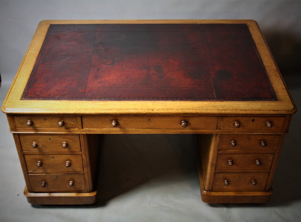 Victorian Oak Partners Desk View V