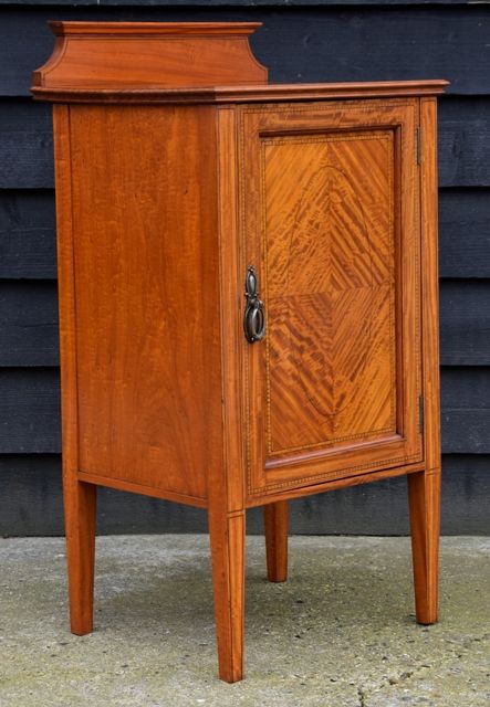 fig 1. Superb Quality Victorian Satinwood Bedside Cabinet, Circa 1900.