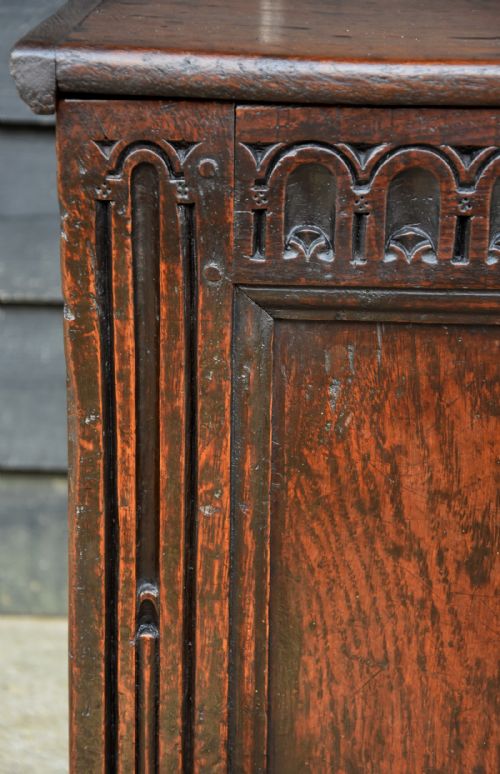 fig 1. Lovely Small Proportioned 17th Century Oak Panelled Coffer.