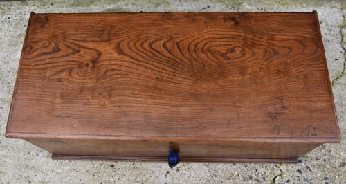 fig 1. Beautiful Small Proportioned Georgian Elm Box, Circa 1800.