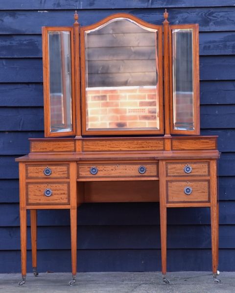 Superb Quality Edwardian Satinwood Dressing Table, Circa 1901.