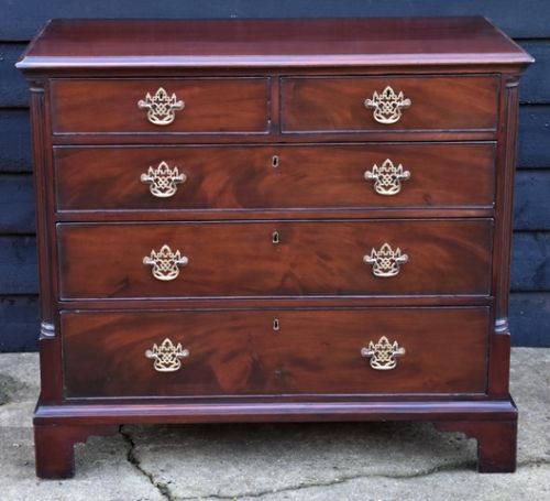 Good Quality Georgian Mahogany Chest of Drawers, Circa 1760.