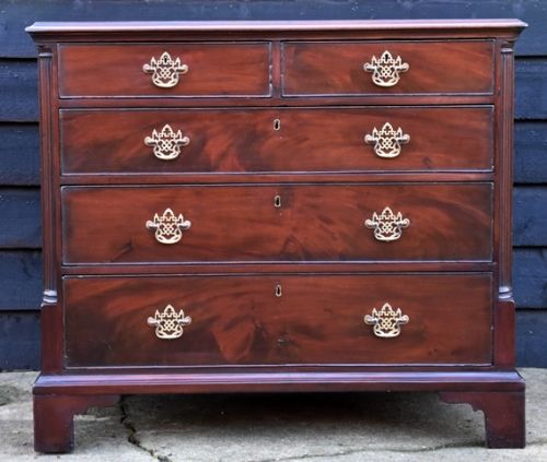 fig 1. Good Quality Georgian Mahogany Chest of Drawers, Circa 1760.
