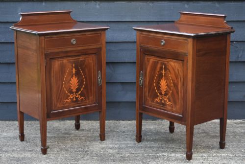 Good Quality, True Pair of Edwardian Mahogany & Inlaid Bedside Cupboards Cabinets C.1910