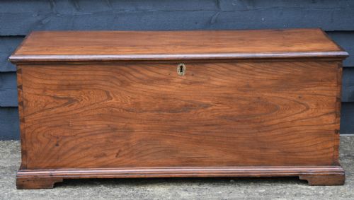 Lovely 19th Century Large Elm Blanket Box C.1830.