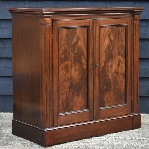 Superb William IV Mahogany Floor Standing Cupboard of Small Proportions C.1830.