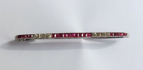 BEAUTIFUL ART DECO BAR BROOCH PIN WITH RUBIES DIAMONDS - ADDITIONAL PHOTO 1
