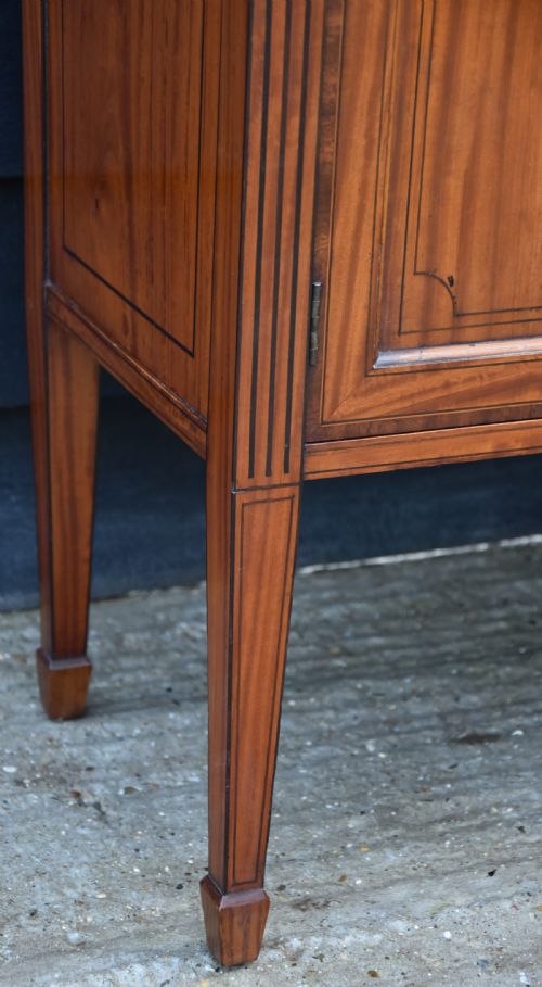 FINE QUALITY EDWARDIAN SATINWOOD DISPLAY CABINET SHERATON REVIVAL - ADDITIONAL PHOTO 9