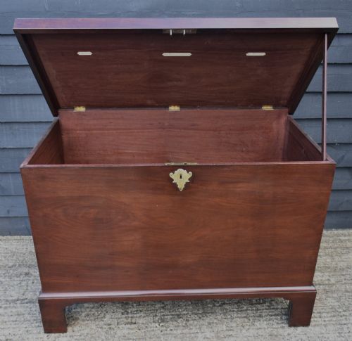 FABULOUS LARGE GEORGIAN MAHOGANY MILITARY TRAVELLING CHEST BOX C1750 - ADDITIONAL PHOTO 2