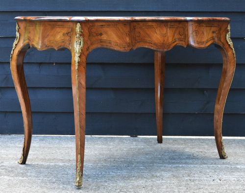 SUPERB 19TH CENTURY FRENCH KINGWOOD WRITING DESK C18901900 SERPENTINE MARQUETRY INLAID - ADDITIONAL PHOTO 3