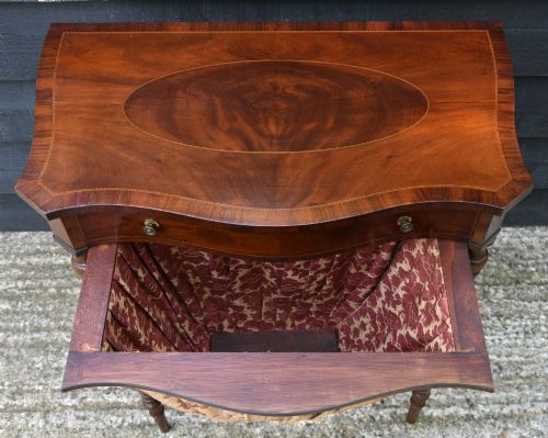 FINE QUALITY EDWARDIAN INLAID MAHOGANY SERPENTINE SEWING NEEDLEWORK TABLE C1910 SMALL PROPORTIONS - ADDITIONAL PHOTO 2