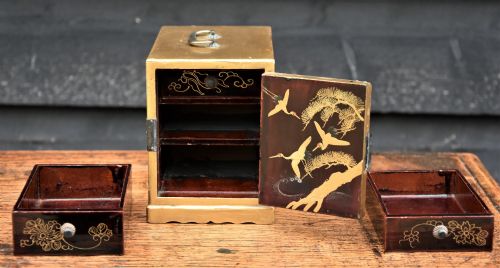 BEAUTIFUL 19TH CENTURY JAPANESE GILT LACQUER KODANSU JEWELLERY BOX - ADDITIONAL PHOTO 6