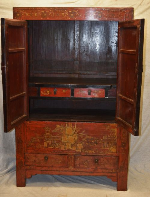 BEAUTIFUL CHINESE RED LACQUERED WEDDING CABINET EARLY 19TH CENTURY - ADDITIONAL PHOTO 1