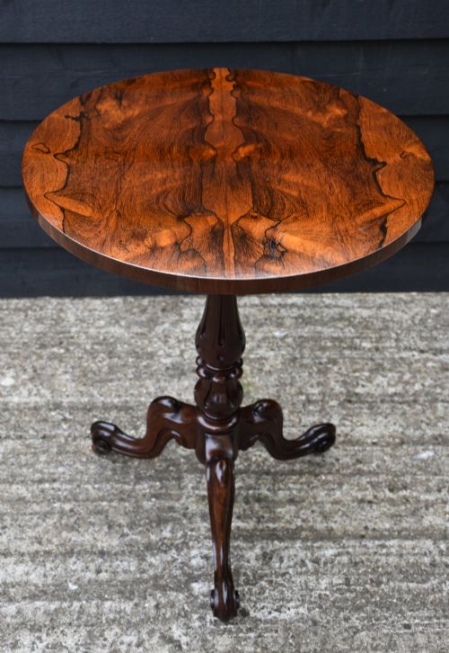 SUPERB QUALITY 19TH CENTURY ROSEWOOD LAMP TABLE