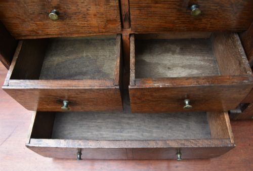 LOVELY EARLY 18TH CENTURY OAK SPICE CUPBOARD GEORGIAN - ADDITIONAL PHOTO 4