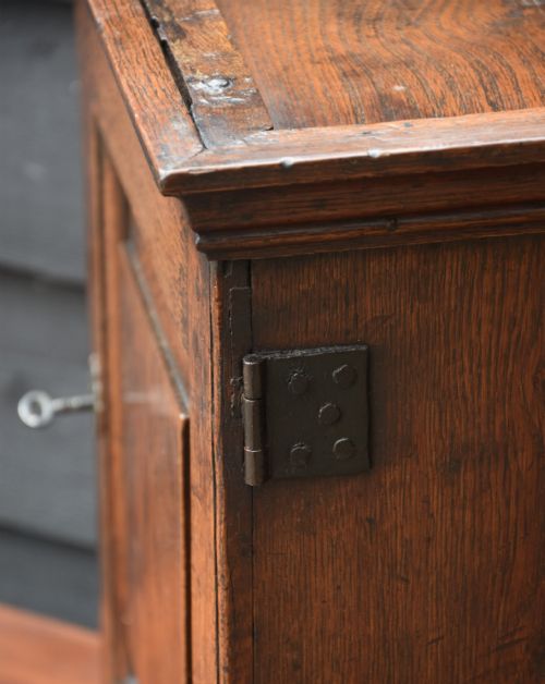 LOVELY EARLY 18TH CENTURY OAK SPICE CUPBOARD GEORGIAN - ADDITIONAL PHOTO 9