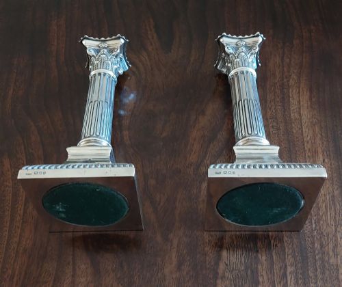 BEAUTIFUL PAIR OF SILVER CANDLESTICKS BY GARRARD CO LONDON 1919 - ADDITIONAL PHOTO 2