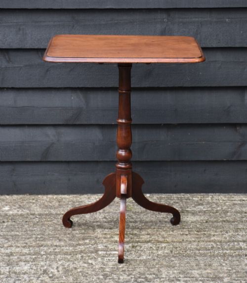 Lovely 19th Century Mahogany Tilt-top Wine Table.