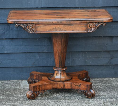 Beautiful 19th Century Rosewood Tea Table, Circa 1830.