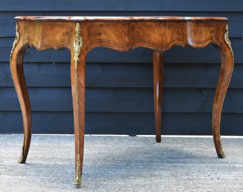 Superb 19th Century French Kingwood Writing Desk C.1890-1900, Serpentine, Marquetry Inlaid.