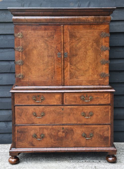 Superb 17th Century Walnut Cabinet on Chest, William & Mary C.1690.