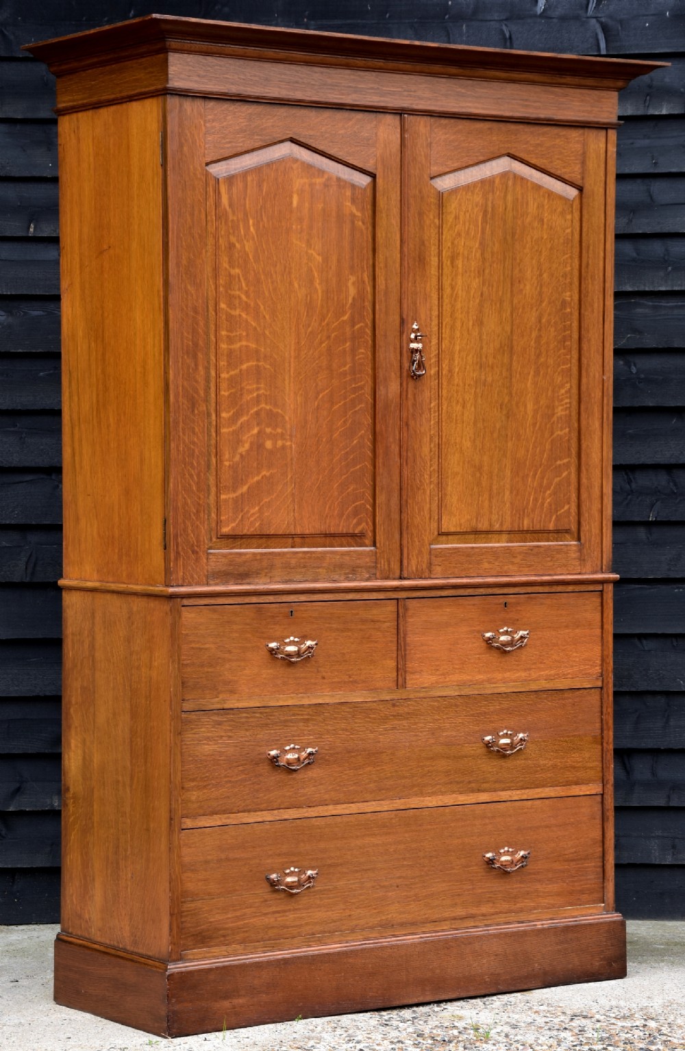 Excellent Quality Victorian Arts & Crafts Oak Linen Press, Circa 1890-1900.