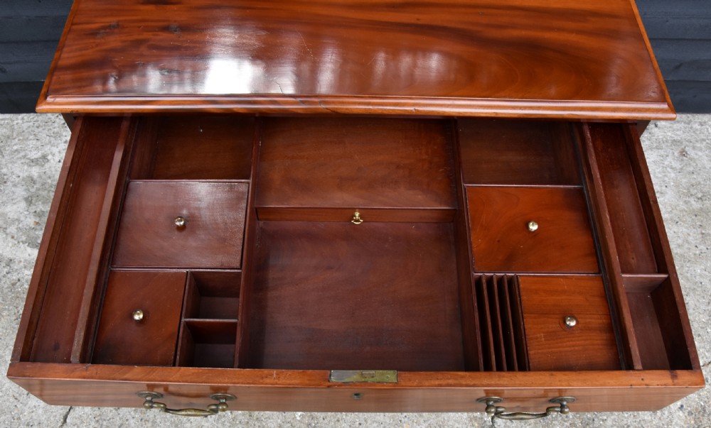 Fine Quality Georgian Mahogany Chest With Fitted Top Drawer, Circa 1770. View VI