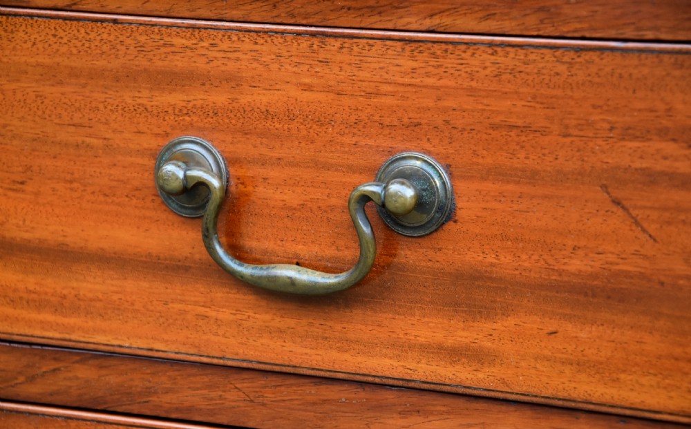 Fine Quality Georgian Mahogany Chest With Fitted Top Drawer, Circa 1770. View XII