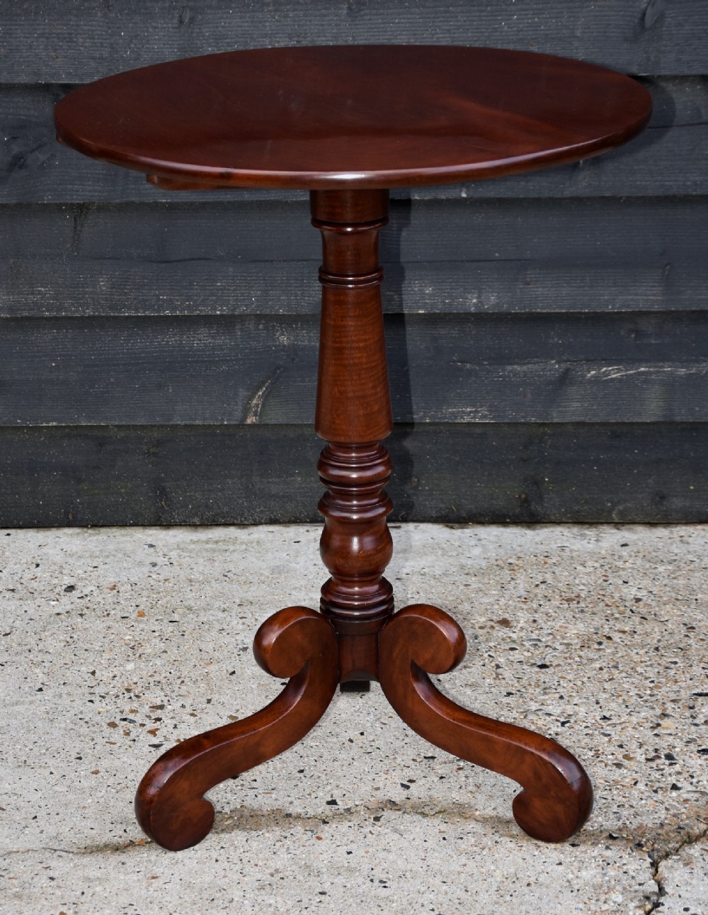 Good Quality 19th Century Mahogany Lamp Table, Circa 1830-40.