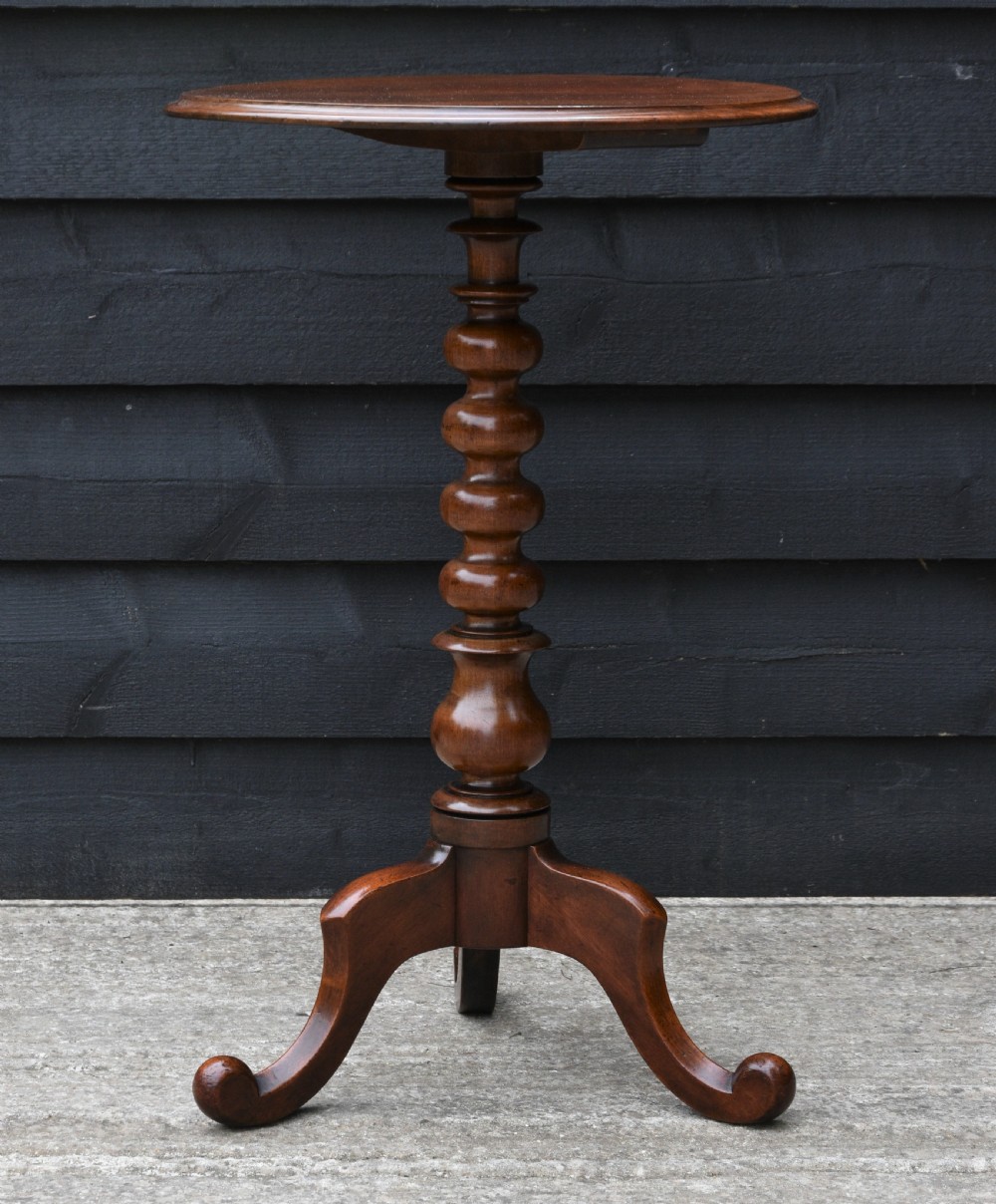Lovely Victorian Mahogany Wine Table C.1860. View III