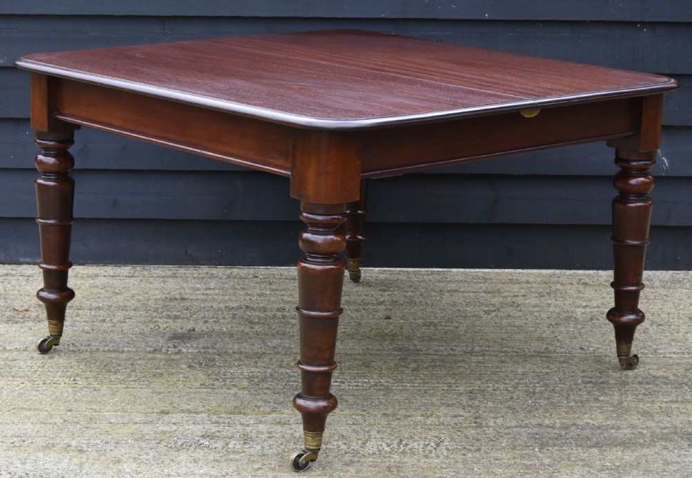 Large Extending Mahogany Dining Table, Pull-out C.1830 (seats 10 People). View XIII