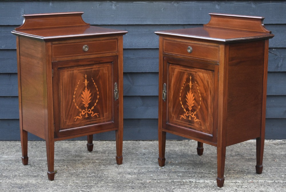 Good Quality, True Pair of Edwardian Mahogany & Inlaid Bedside Cupboards Cabinets c.1910