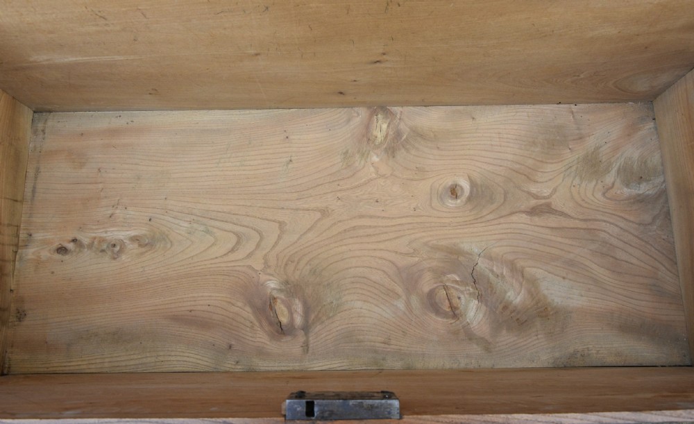 Lovely 19th Century Large Elm Blanket Box C.1830. View V