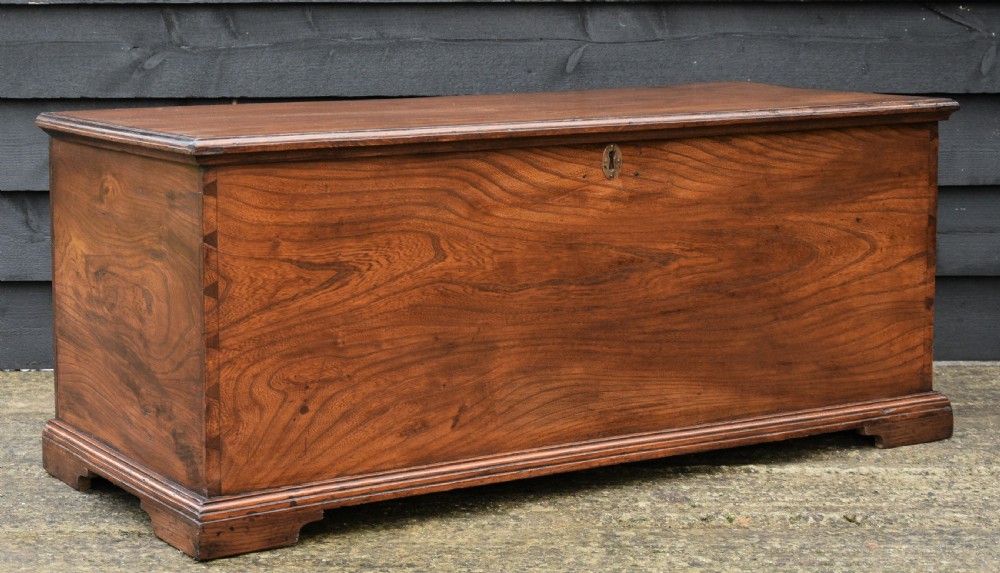Lovely 19th Century Large Elm Blanket Box C.1830. View IX