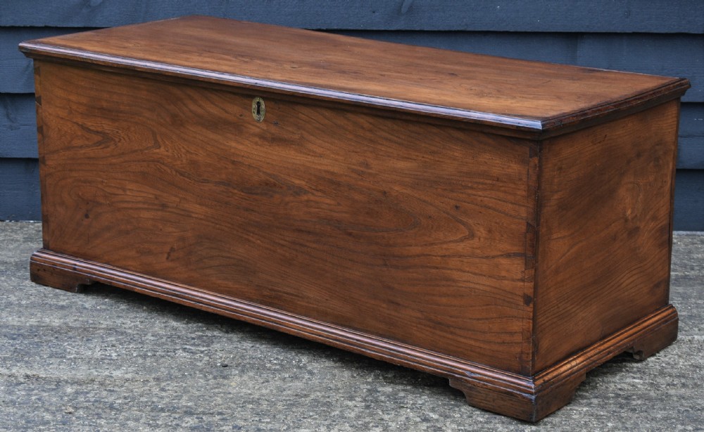 Lovely 19th Century Large Elm Blanket Box C.1830. View XI